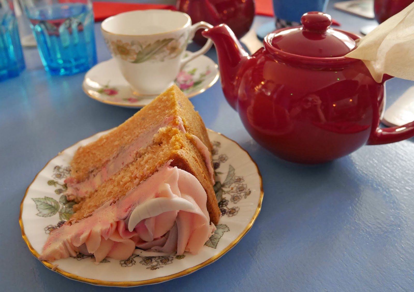 Alice and the Hatter's Candy Floss cake