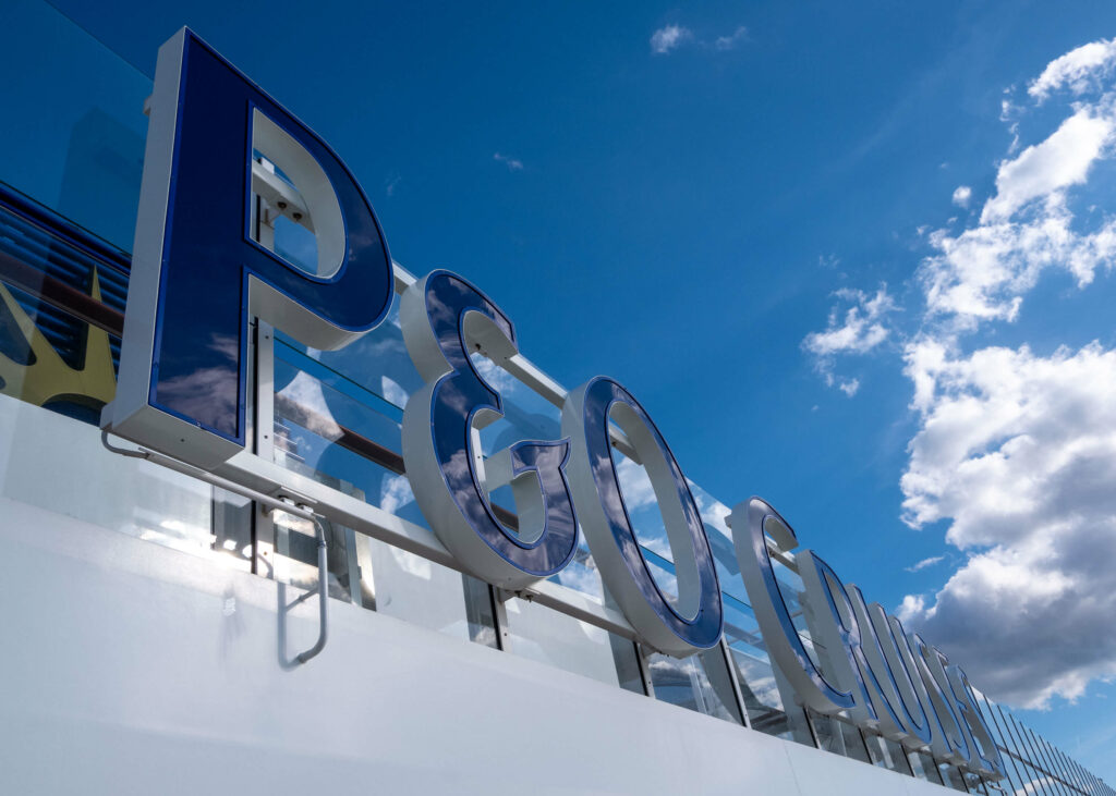 P&O Cruises sign on Iona