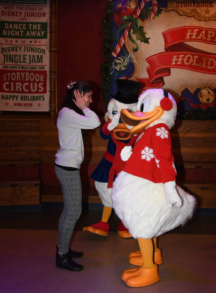 Kat Masterson meeting Scrooge McDuck at Mickey's Very Merry Christmas Party