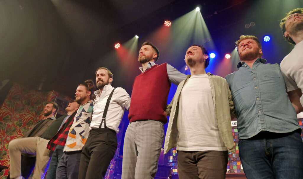 The Choir of Man bows at The Arts Theatre in London