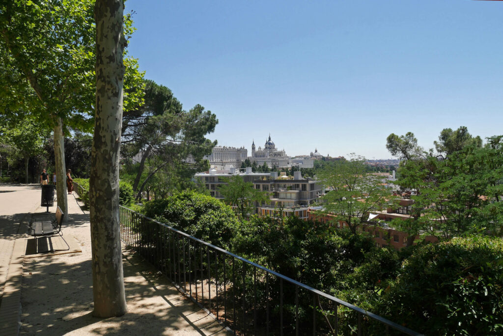 Views of the Royal Palace from La Montaña Park, Madrid