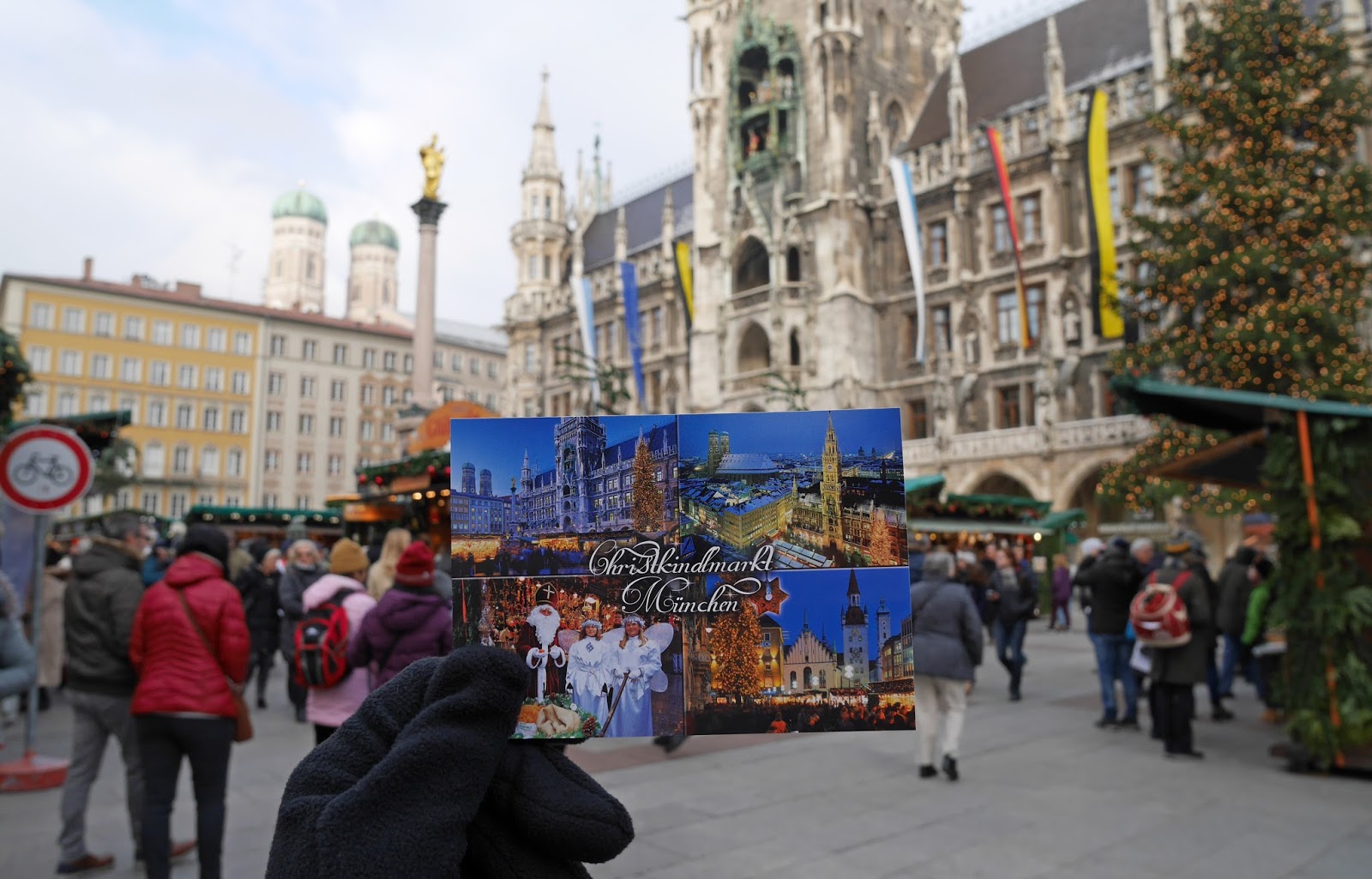 Postcard of the Munich Christmas Markets in front of Marienplatz