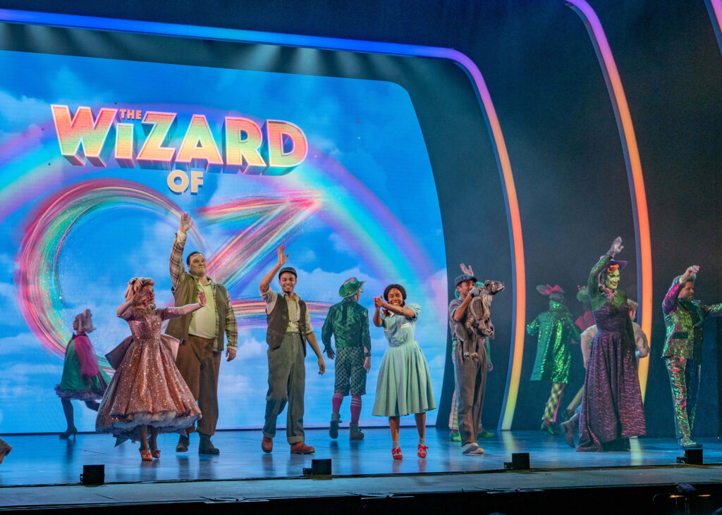 The Wizard of Oz curtain call at The Marlowe Theatre, Canterbury